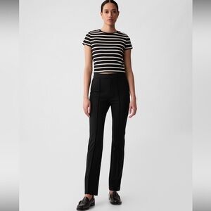 Gap Mid Rise Ponte crop kick pant